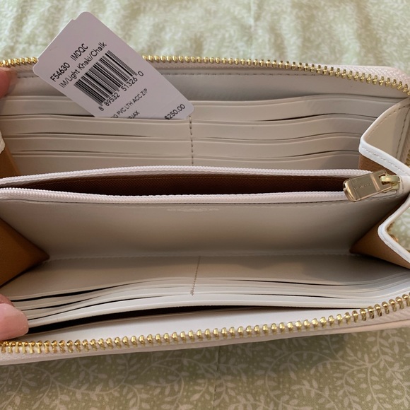 SOLD - Picture 2 of 7